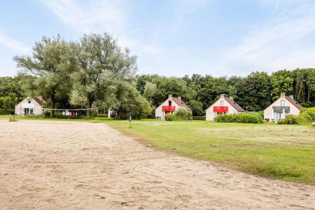Vakantiehuis Aan Het Water -Incl Laadpaal- Ewijk Екстериор снимка